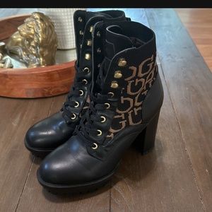 Guess boots